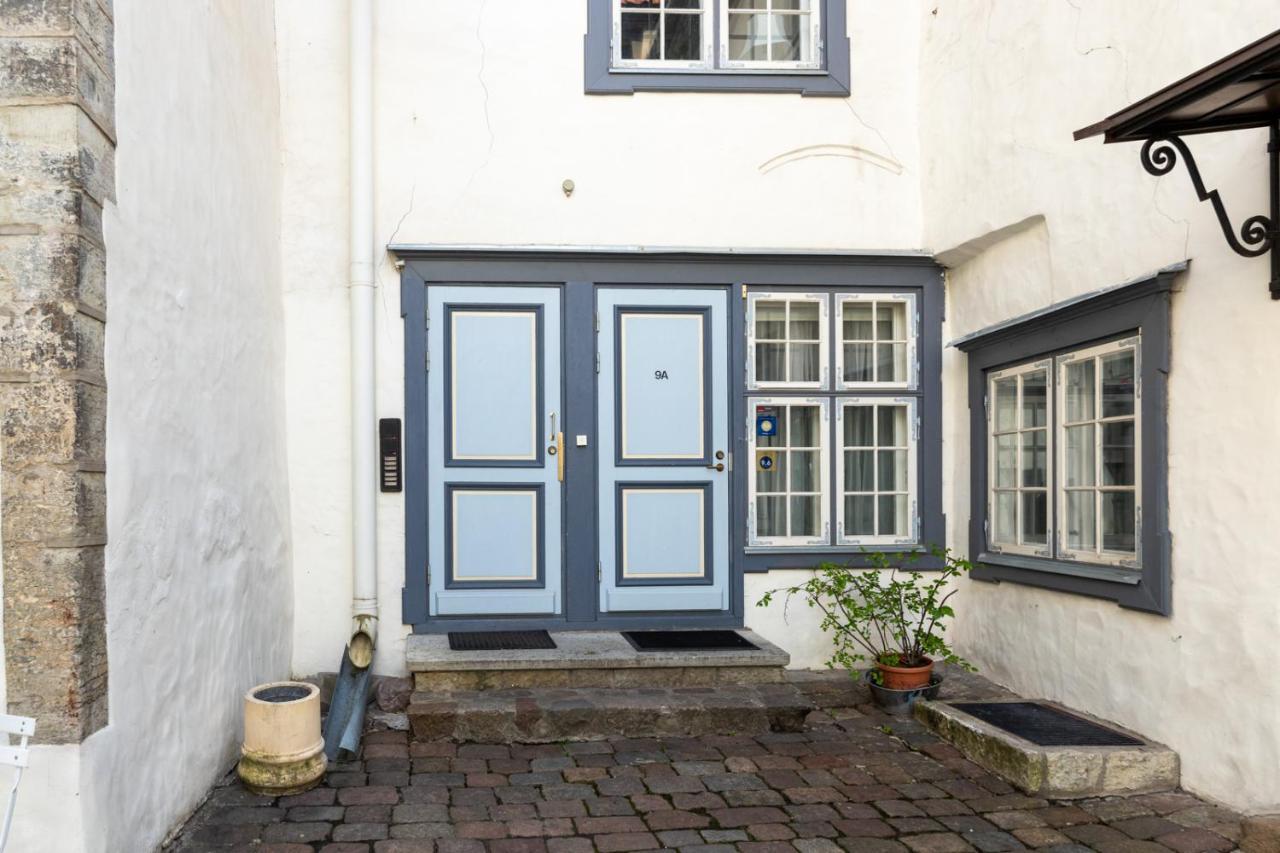 Hilltop Apartments - Old Town Kuninga Tallinn Exterior foto